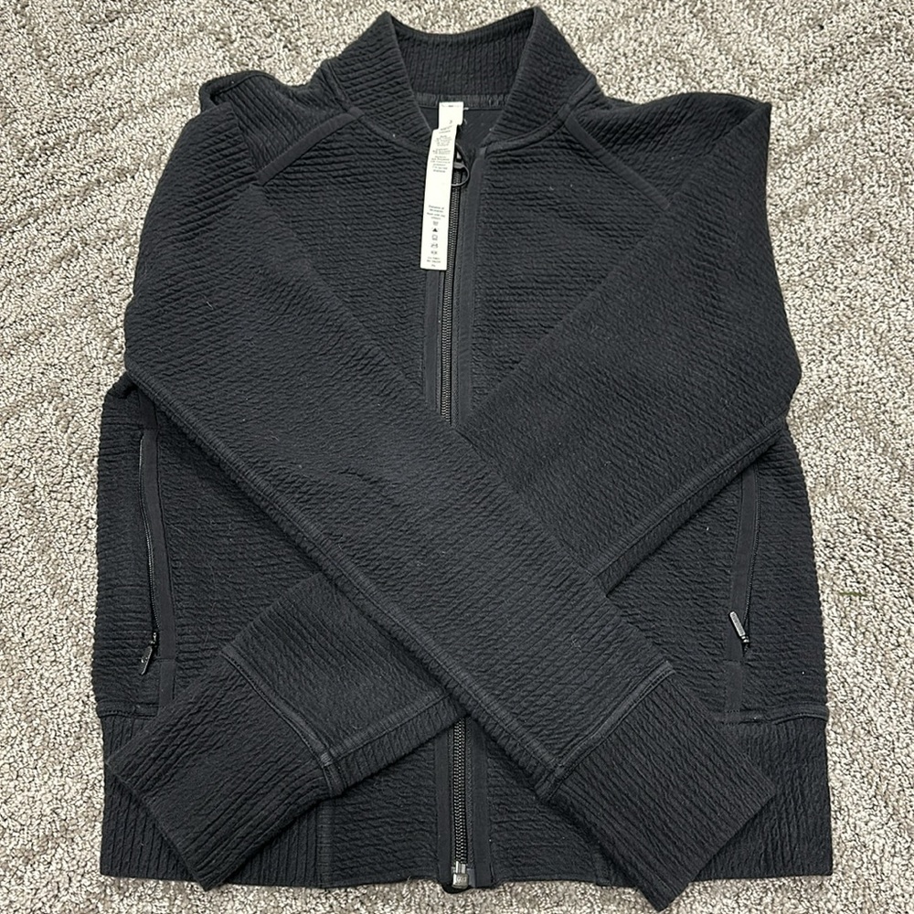 Black lululemon cropped zip up